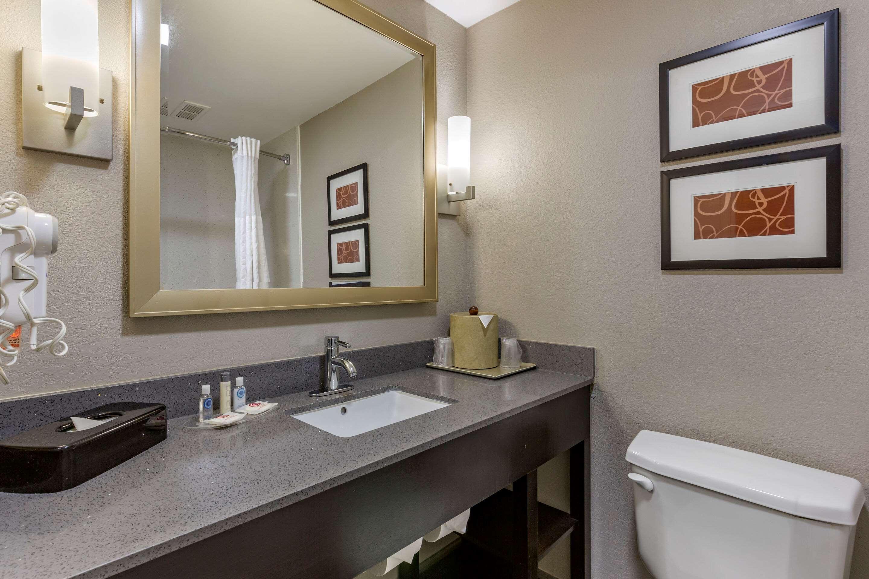 Comfort Suites Pineville - Ballantyne Area Εξωτερικό φωτογραφία