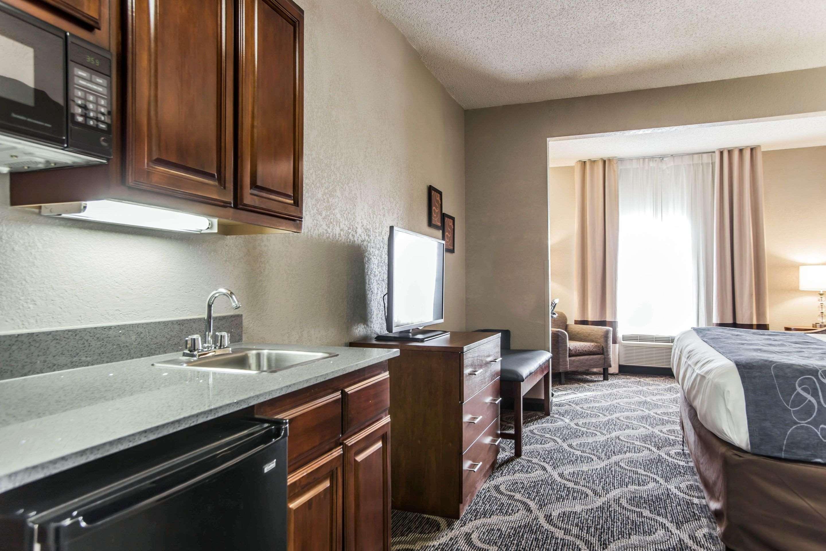 Comfort Suites Pineville - Ballantyne Area Εξωτερικό φωτογραφία