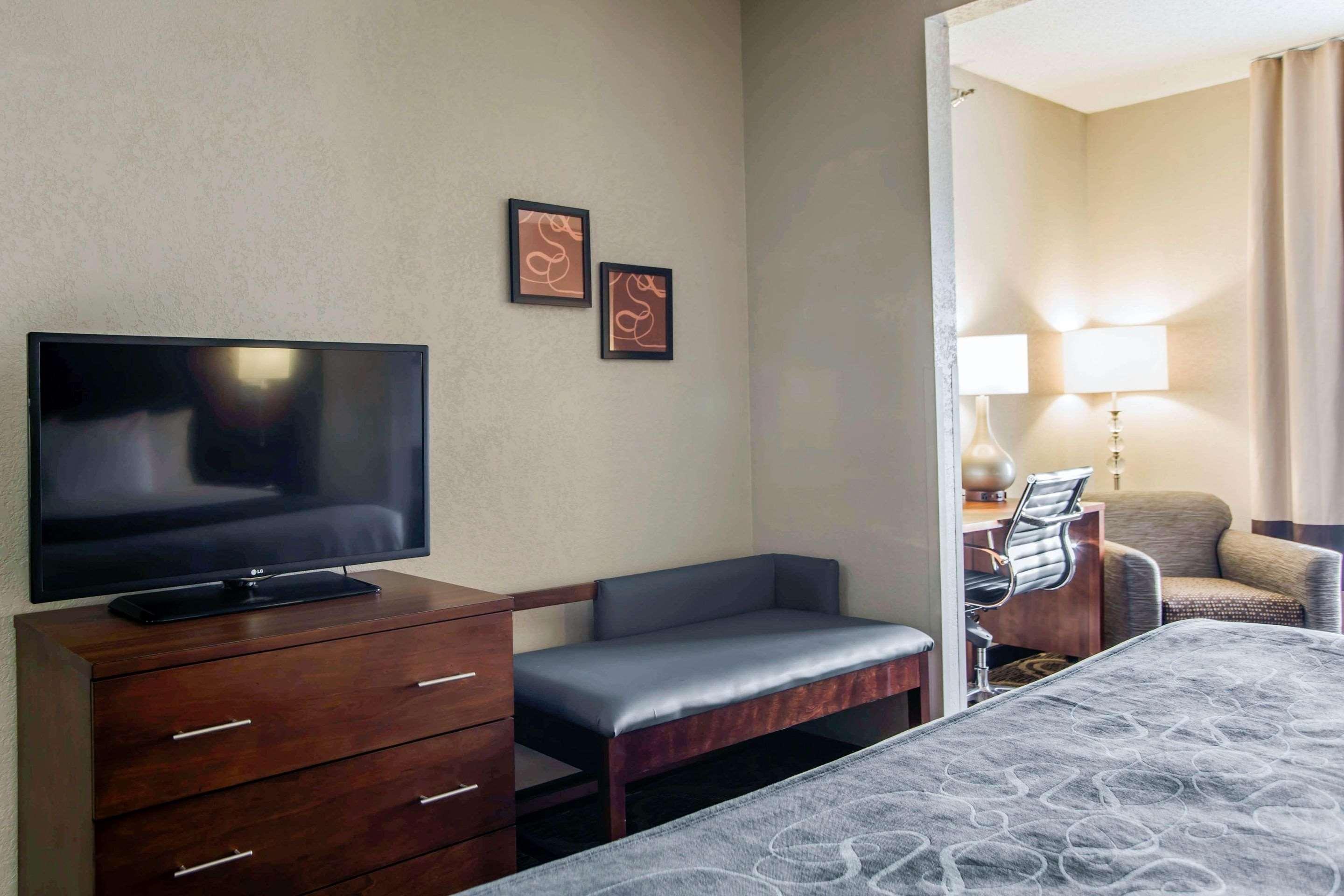 Comfort Suites Pineville - Ballantyne Area Εξωτερικό φωτογραφία