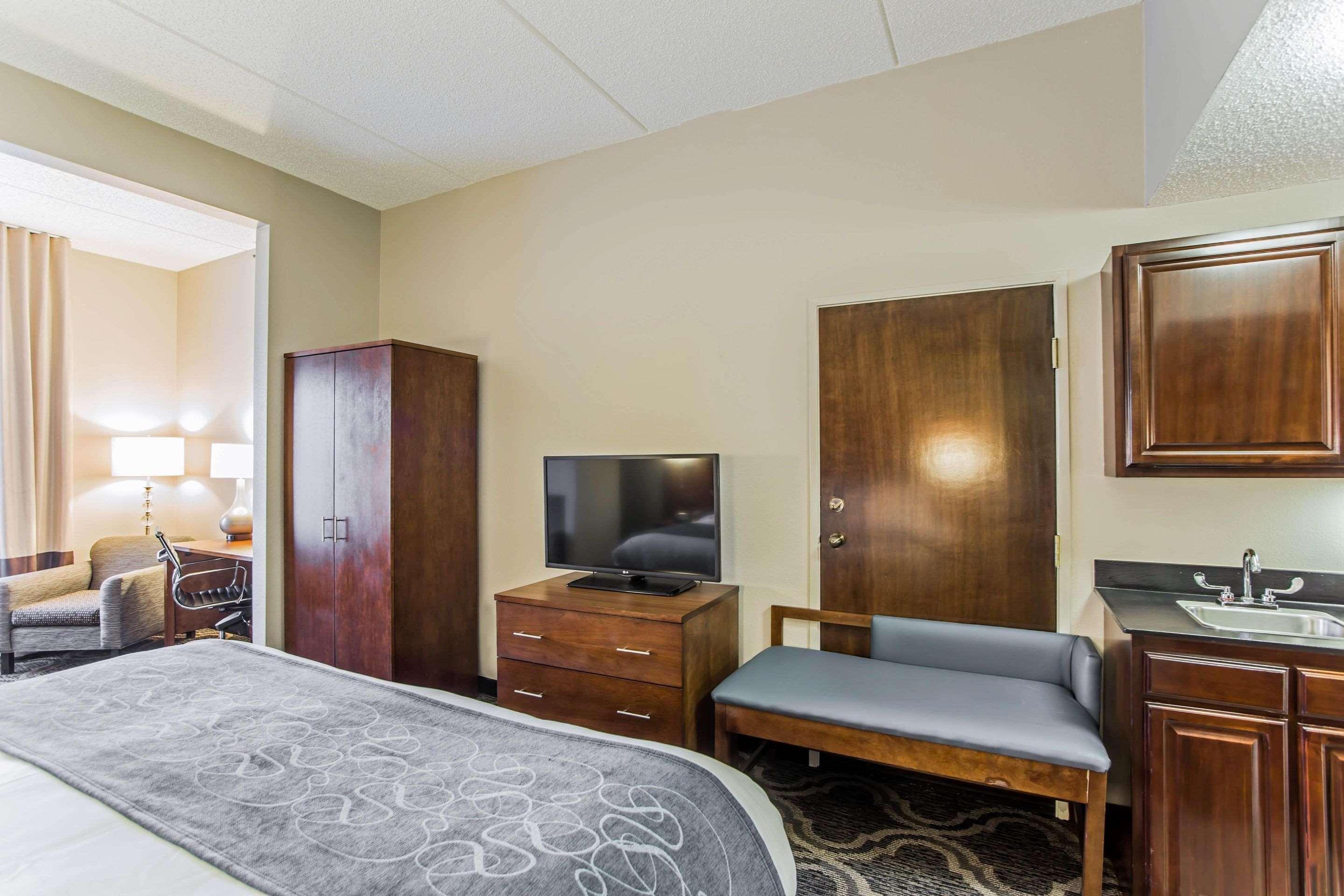 Comfort Suites Pineville - Ballantyne Area Εξωτερικό φωτογραφία